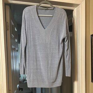 Light blue V-Neck Sweater with Long Sleeves